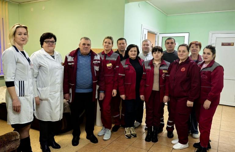 Торжественно провели на пенсию
